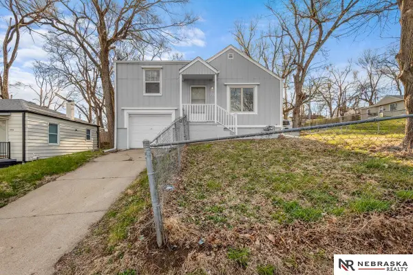 3701 N 43rd Street, Omaha, NE 68111