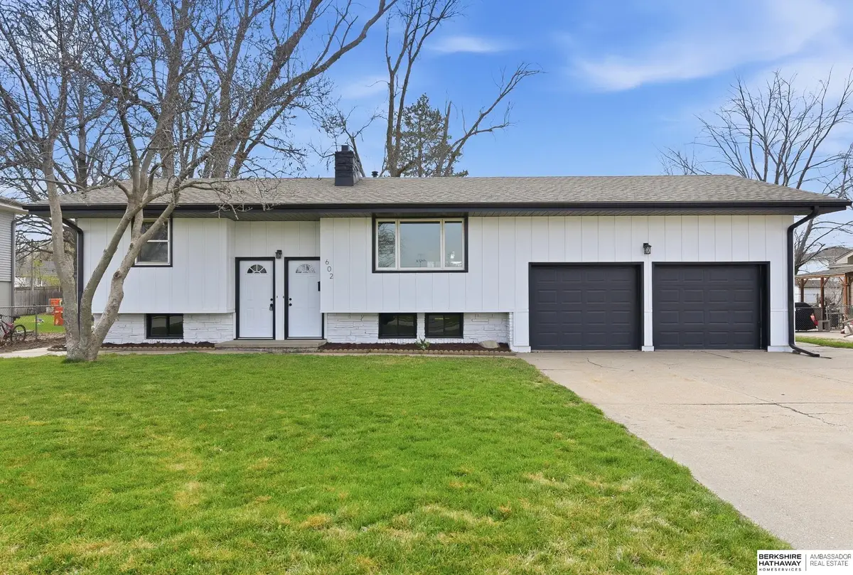 602 S Monroe Street, Papillion, NE 68046 - #1