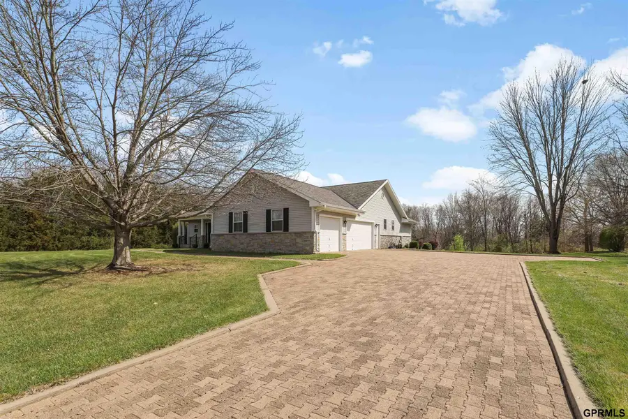 3301 Birchwood Drive, Bellevue, NE 68123 - #3