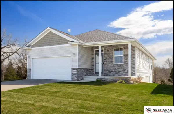 200 Pebble Beach, Lincoln, NE 68520