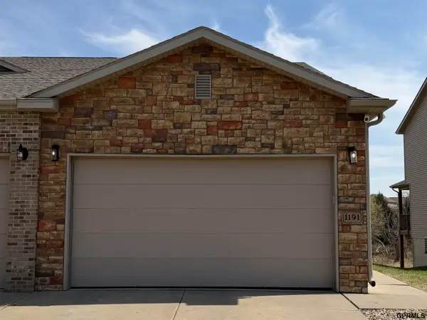 1191 Turtle Creek Road, Lincoln, NE 68521