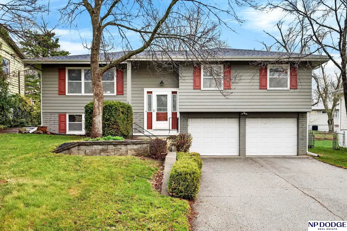 1521 N 107th Avenue, Omaha, NE 68114 - #1