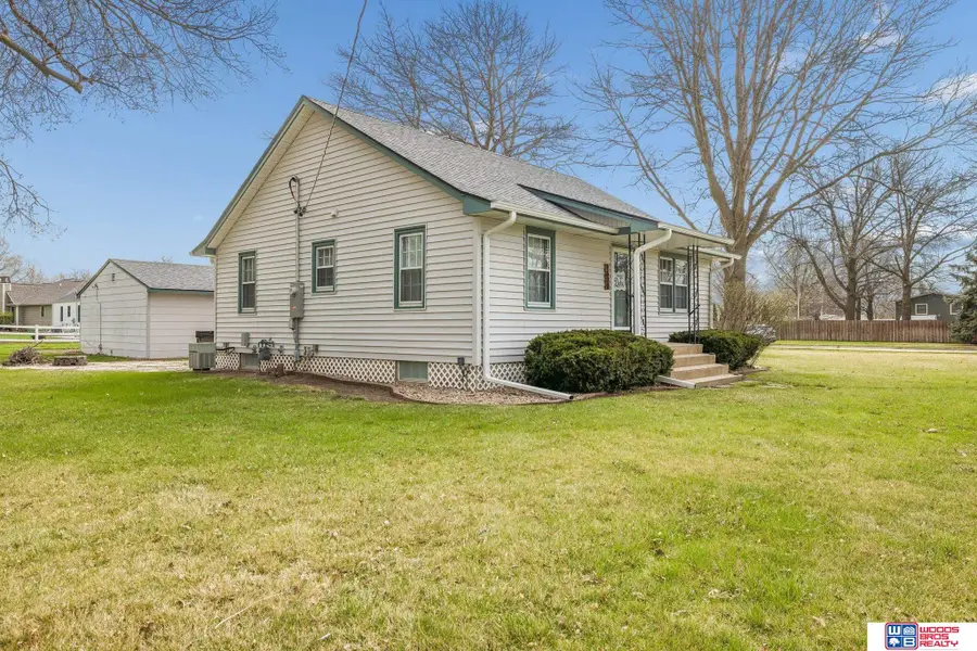 1600 Delaware Avenue, York, NE 68467 - #2