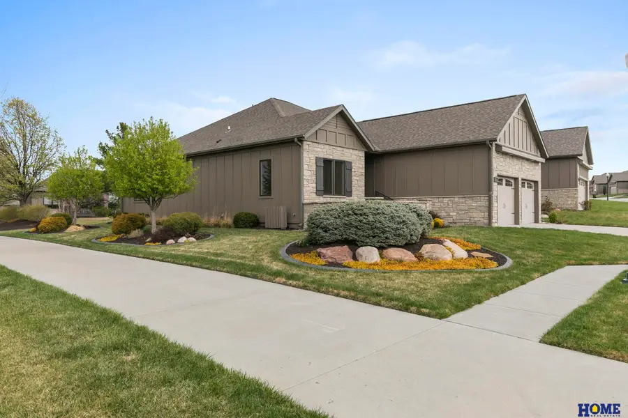 9930 Edgewater Lane, Lincoln, NE 68527 - #3