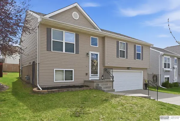 19513 T Street, Omaha, NE 68135