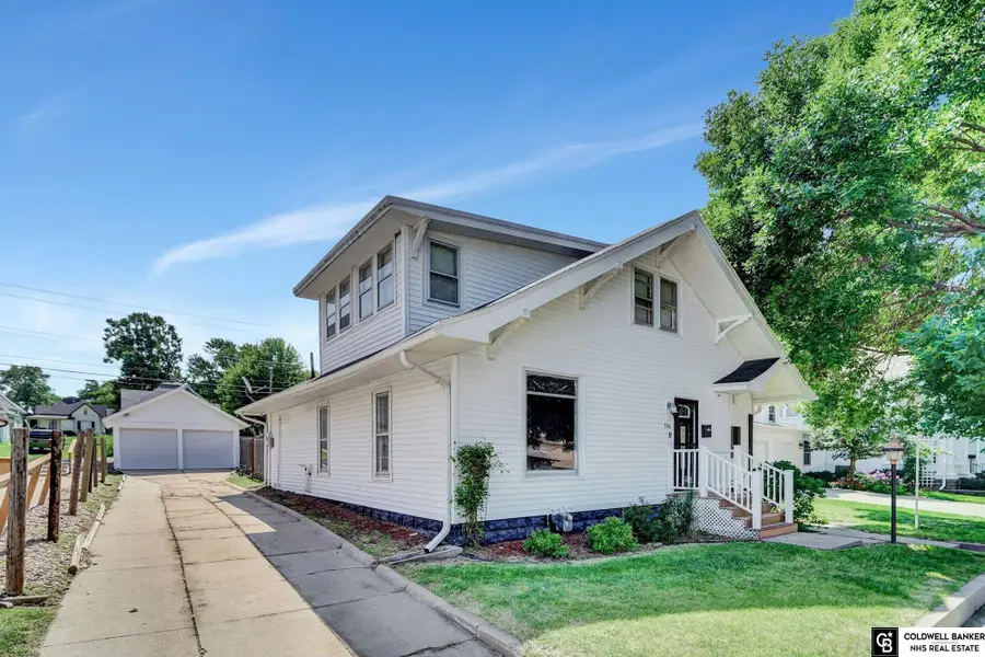 714 N Iowa Avenue, York, NE 68467 - #3