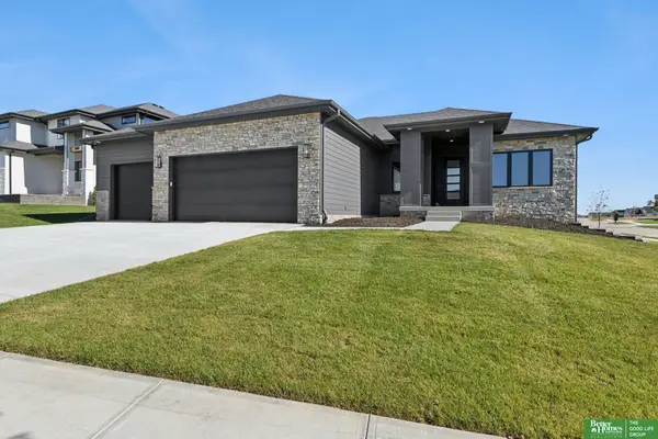 3321 S 212th Street, Elkhorn, NE 68022