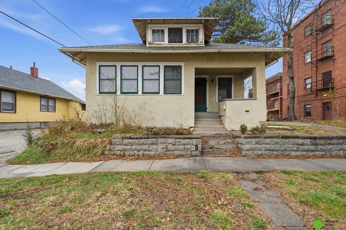 1217 S 13th Street, Lincoln, NE 68502 - #1