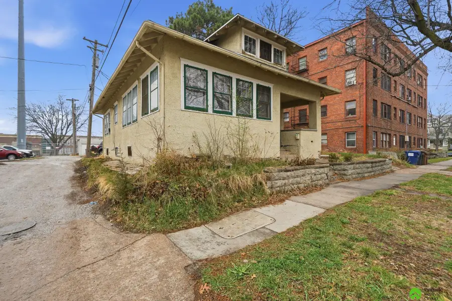 1217 S 13th Street, Lincoln, NE 68502 - #2