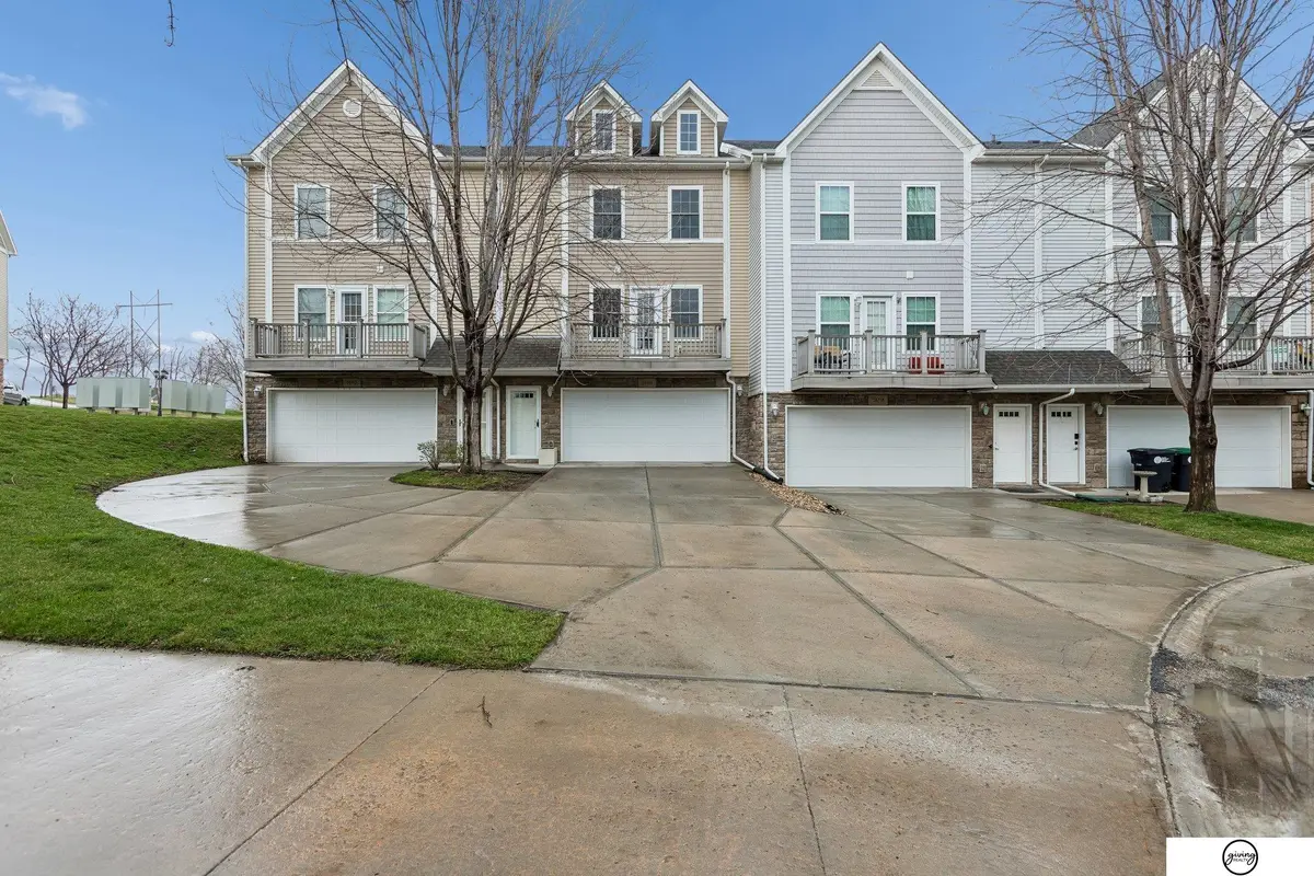 16760 Laurel Plaza, Omaha, NE 68116 - #1