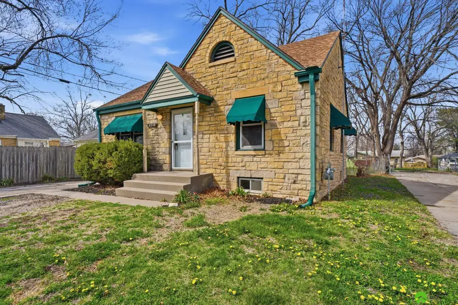 6310 Leighton Avenue, Lincoln, NE 68507 - #2