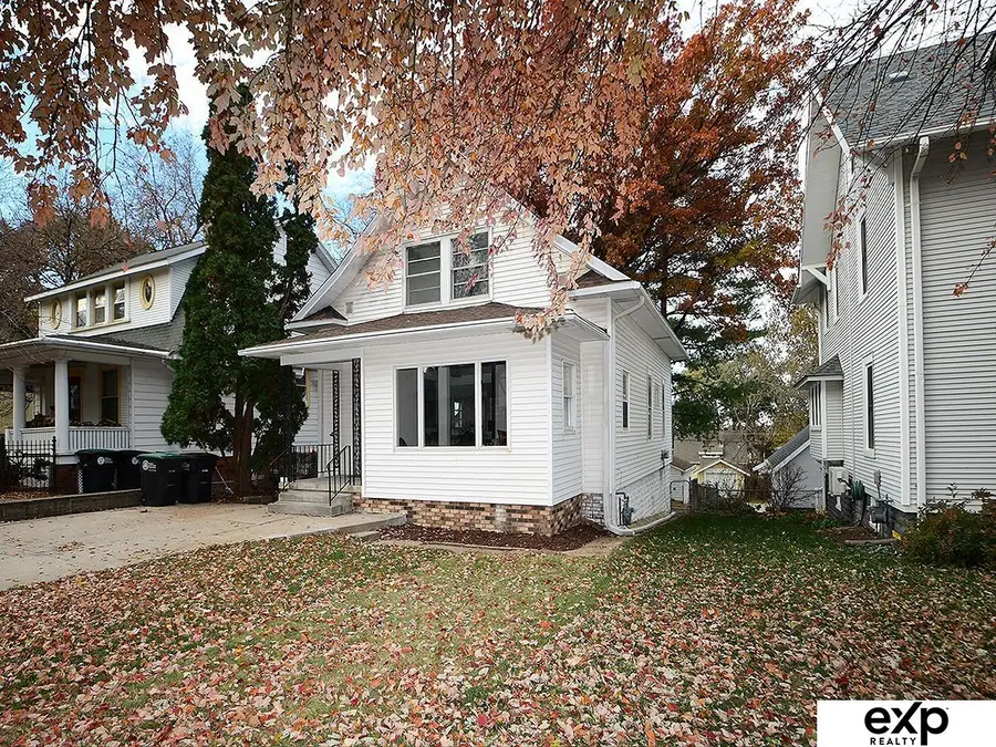 918 S 38th Street, Omaha, NE 68105 - #2