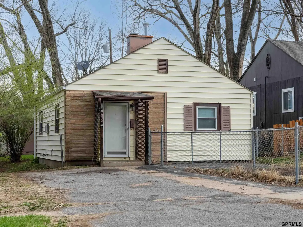 6632 Hamilton Street, Omaha, NE 68132 - #1