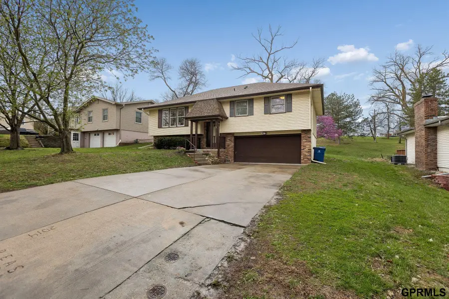 611 Sand Hill Road, Louisville, NE 68037 - #2