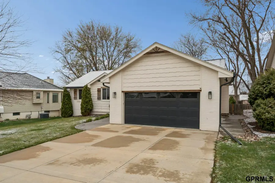 15718 Westchester Circle, Omaha, NE 68118 - #2