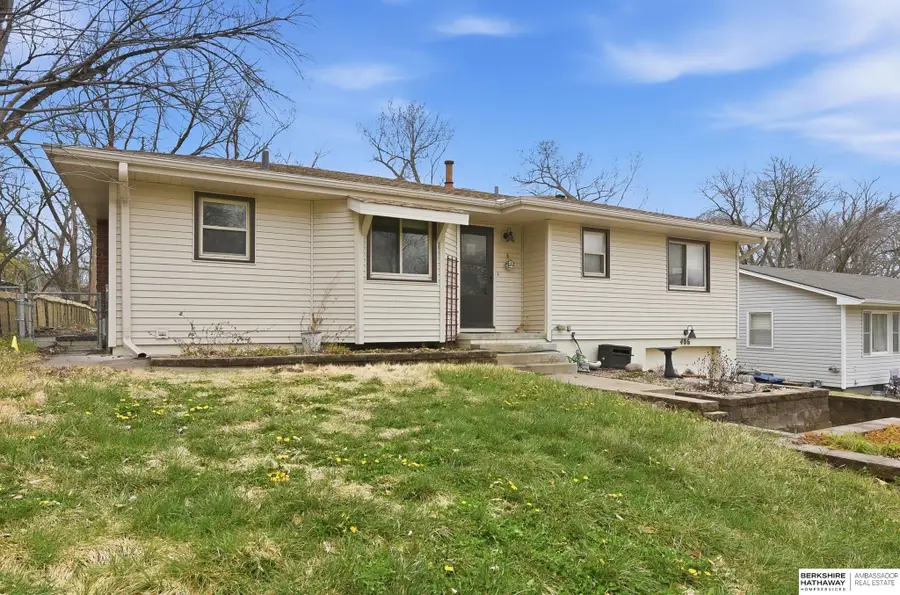 406 Robinson Avenue, Bellevue, NE 68005 - #2