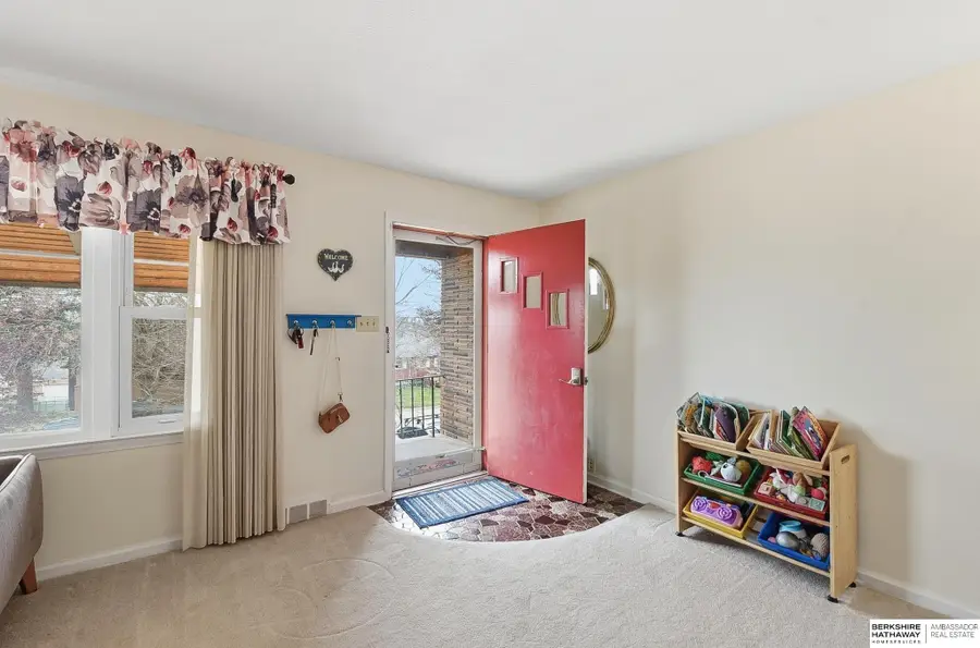 807 N 5th Street, Bellevue, NE 68005 - #3