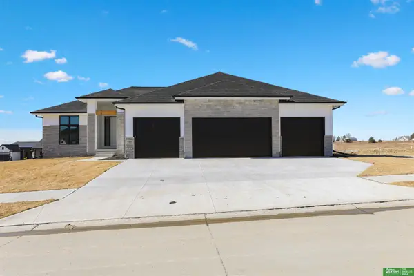 5608 N 213th Street, Elkhorn, NE 68022