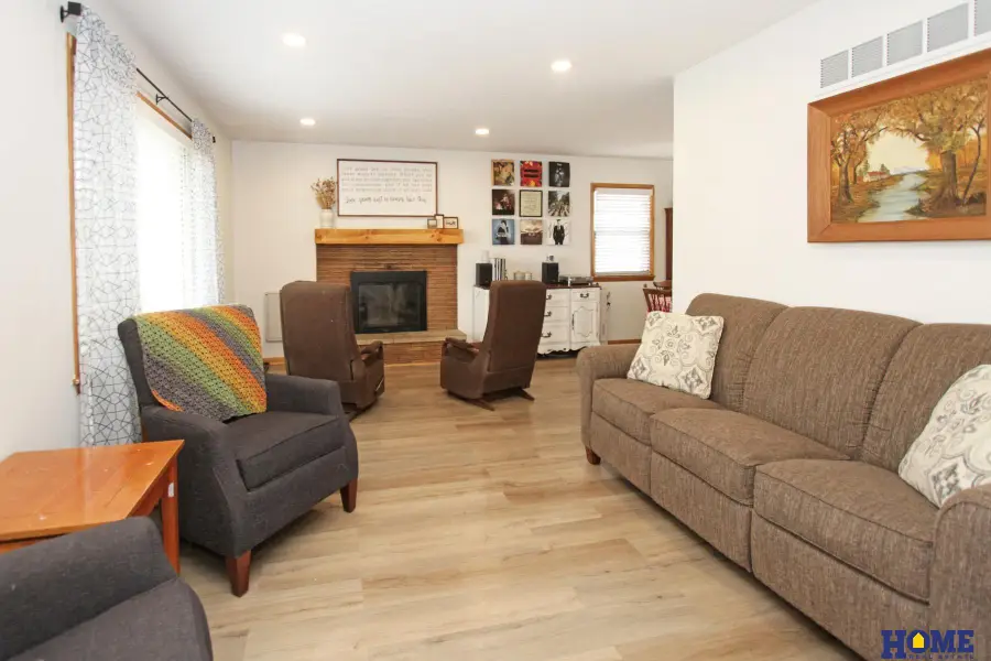 426 S 1st Street, Seward, NE 68434 - #2