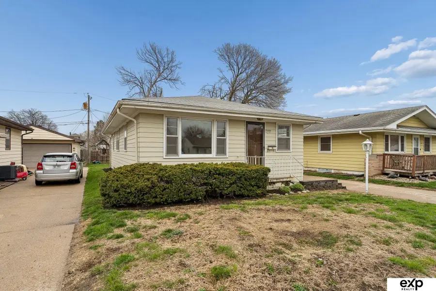 3430 8th Avenue, Council Bluffs, IA 51501 - #2