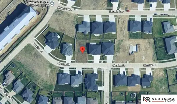 7444 Maxine Drive, Lincoln, NE 68516