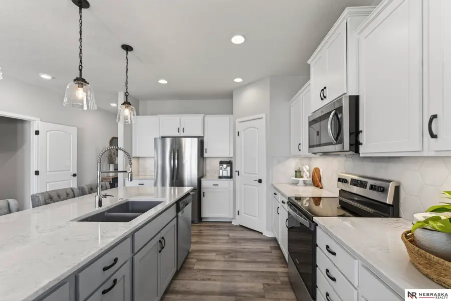 21356 H Street, Chicago, NE 68022 - #3