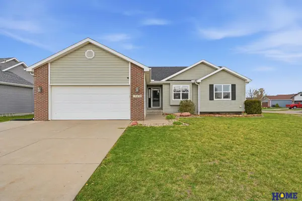 13450 Highlander Place, Waverly, NE 68462