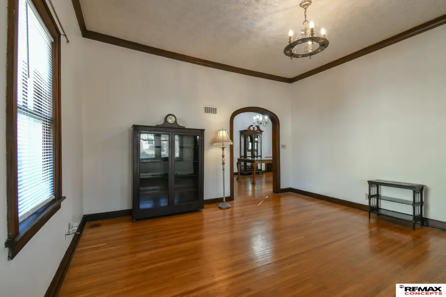 1524 S 7 Th Street, Lincoln, NE 68502 - #3