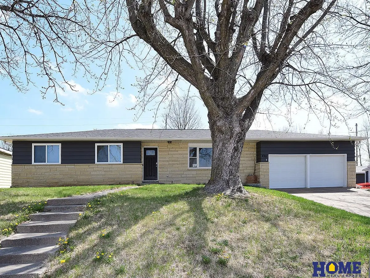 428 S 3rd Street, Seward, NE 68434 - #1