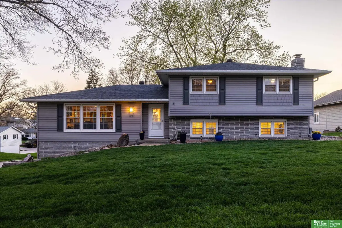3348 S 114 Avenue, Omaha, NE 68144 - #1