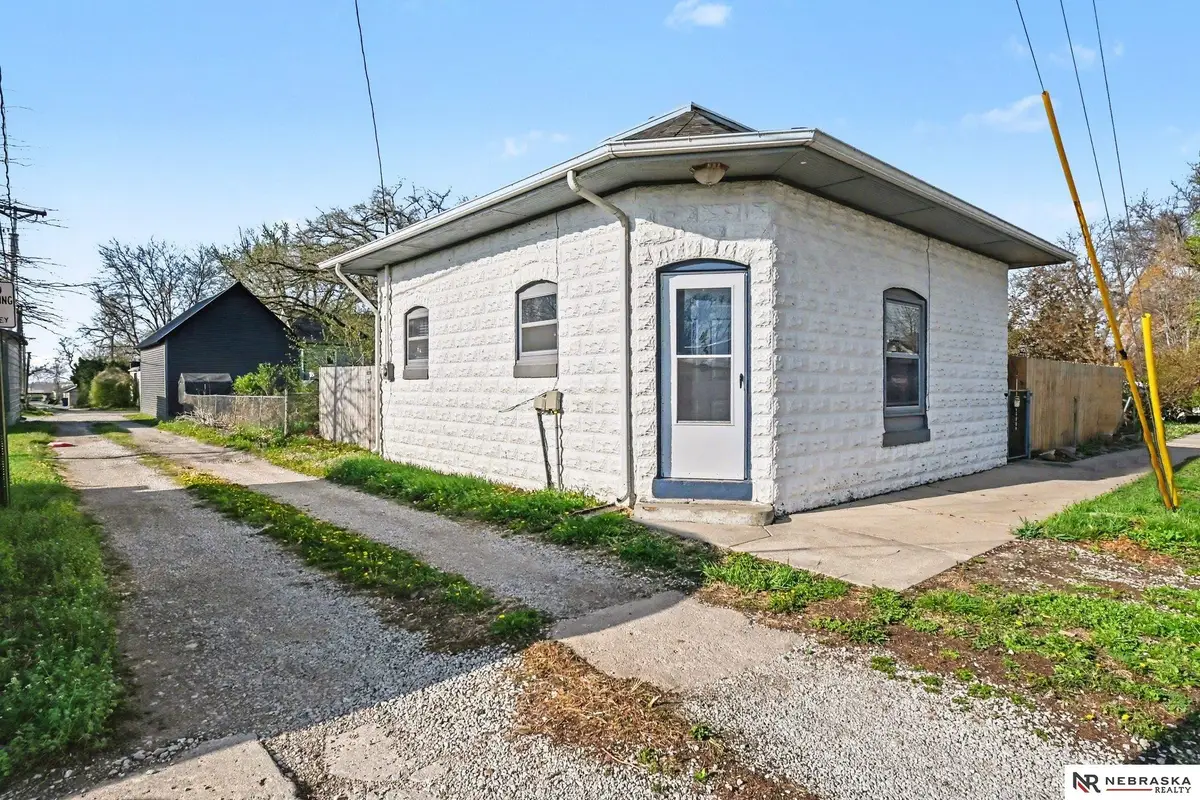 435 E Street, Eagle, NE 68347 - #1