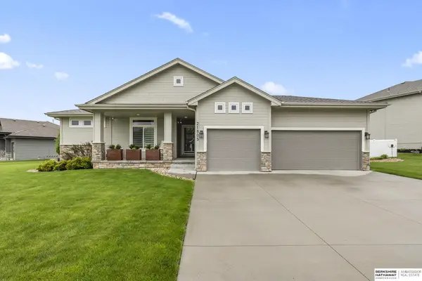 21805 H Street, Elkhorn, NE 68022