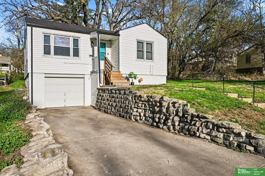 3342 N 41 Street, Omaha, NE 68111 - #2