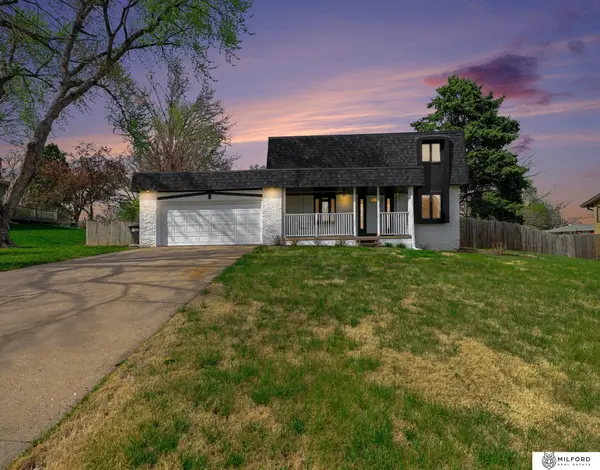 9716 Hartman Avenue, Omaha, NE 68134