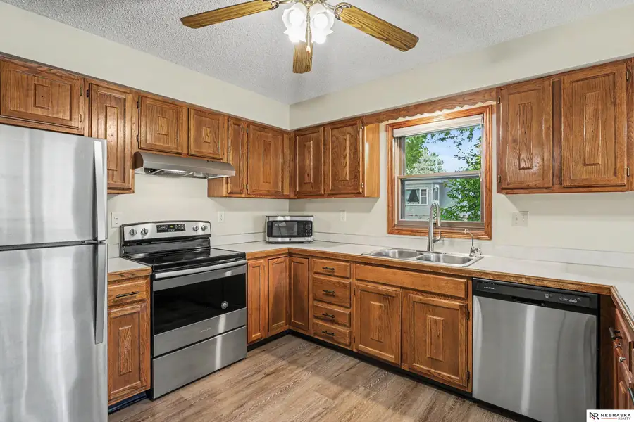 5439 Cleveland Avenue, Lincoln, NE 68504 - #3