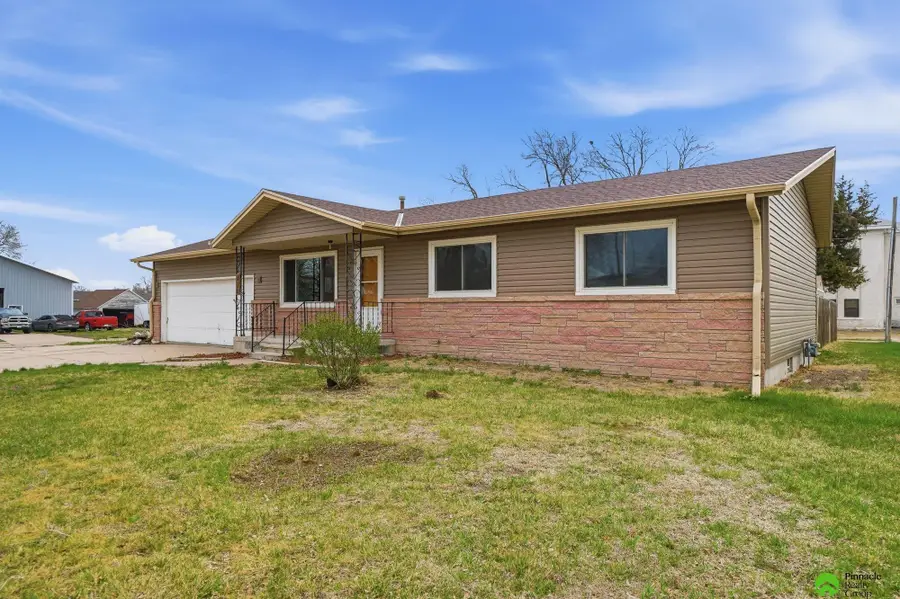 420 12th Street, Aurora, NE 68818 - #3