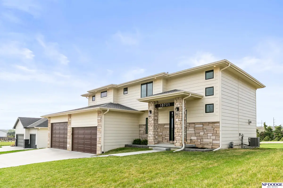 18701 Patrick Avenue, Chicago, NE 68022 - #1