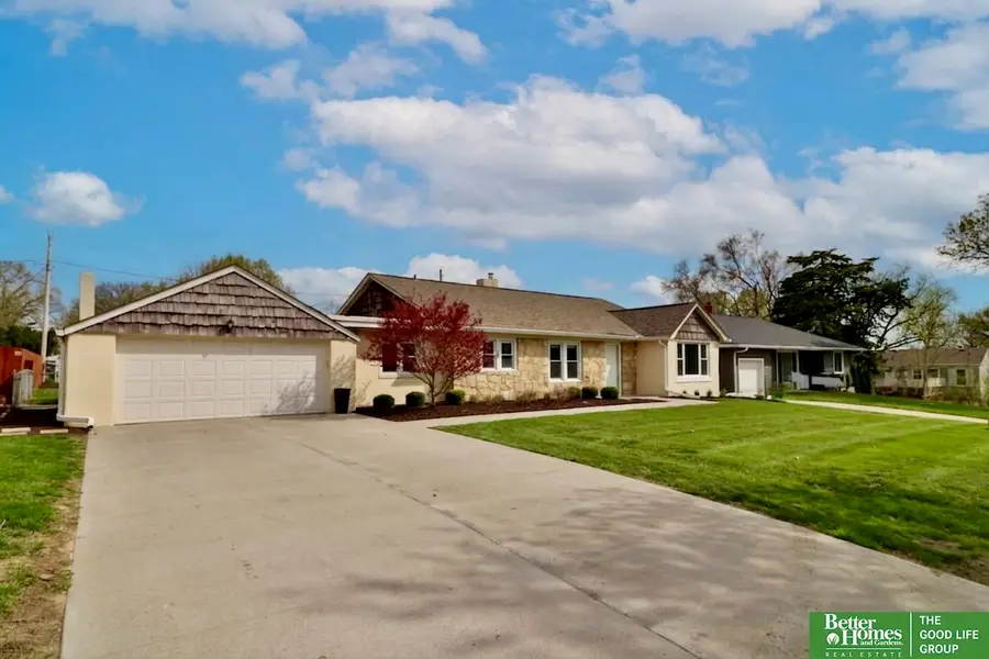 6035 Hamilton Street, Omaha, NE 68132 - #2