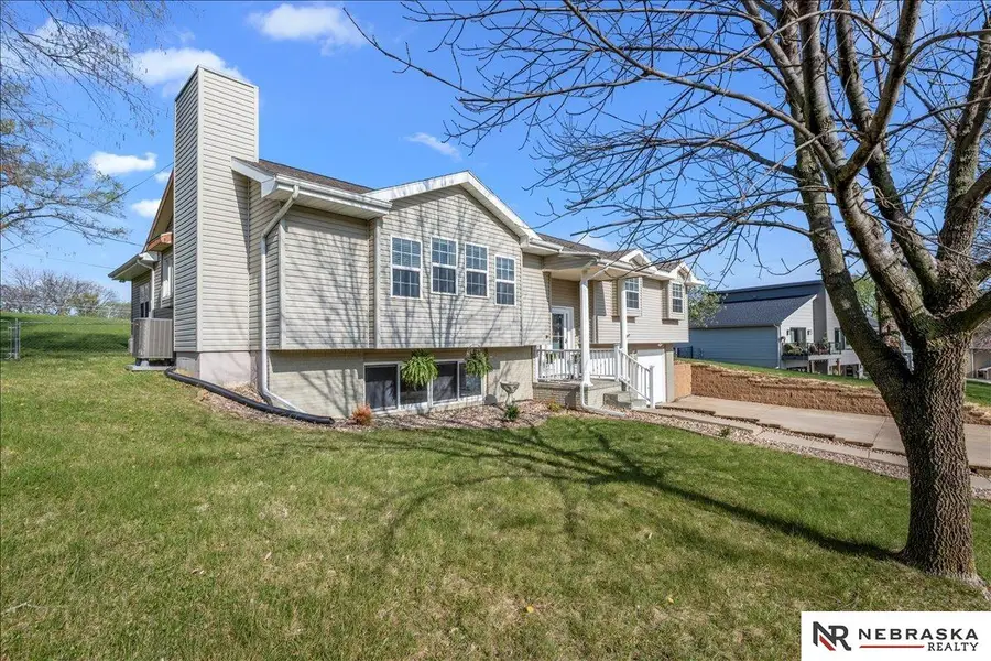 9500 Dawn Drive, Plattsmouth, NE 68048 - #2