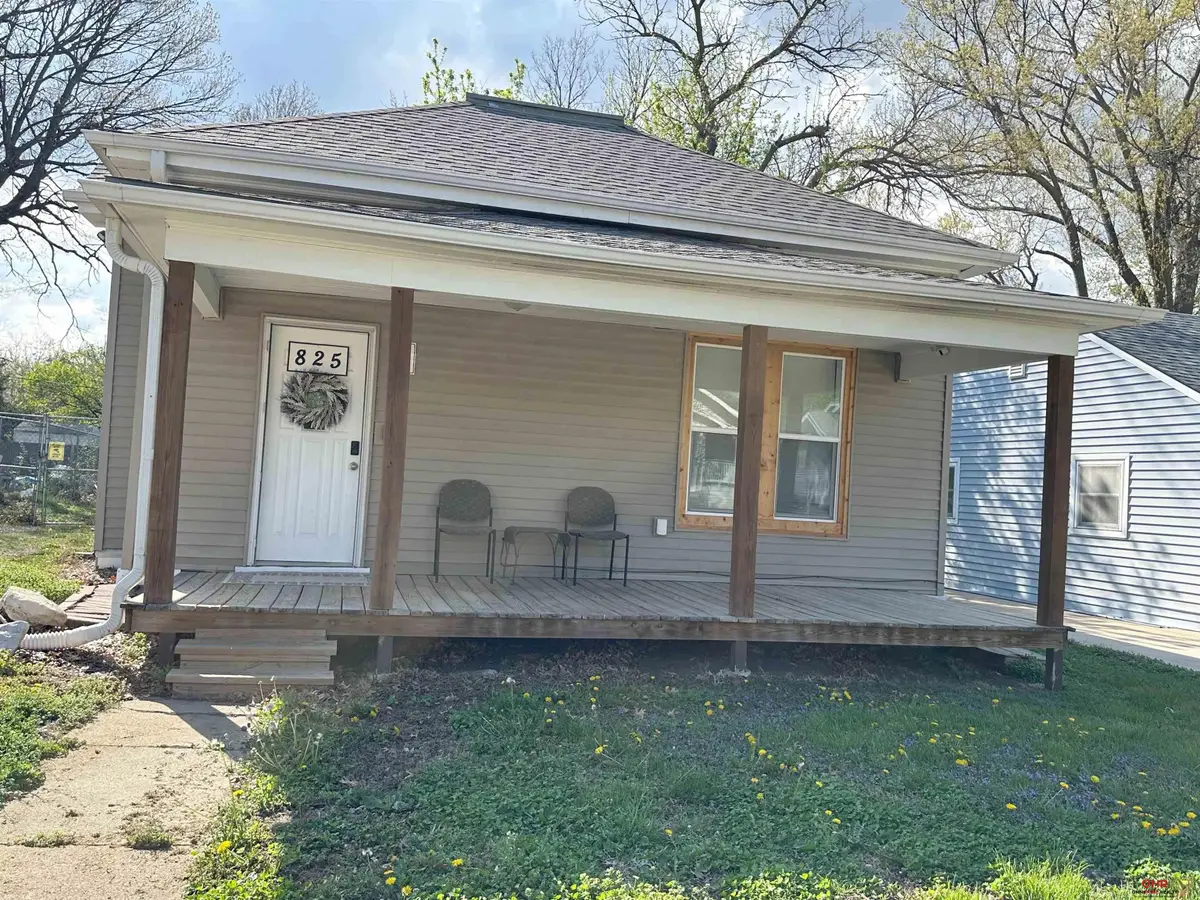 825 N 30th Street, Lincoln, NE 68503 - #1