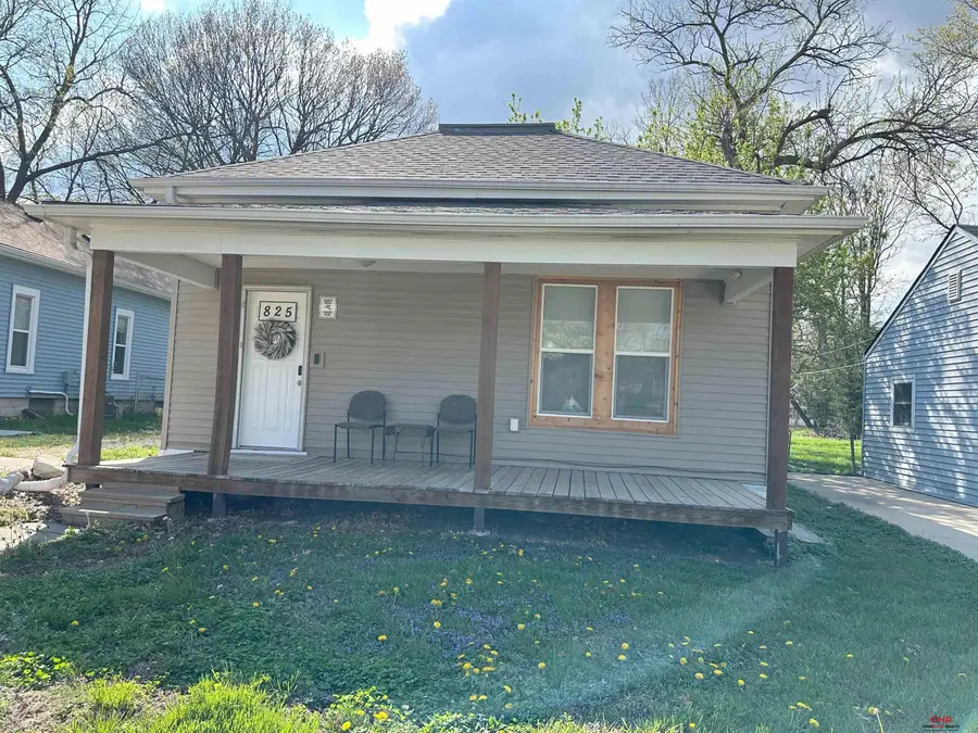 825 N 30th Street, Lincoln, NE 68503 - #3