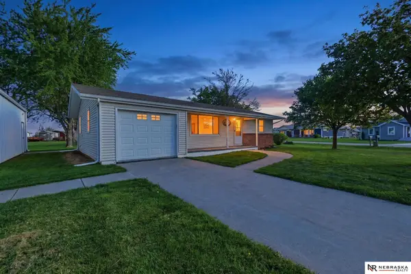 104 1st Street, Murdock, NE 68407