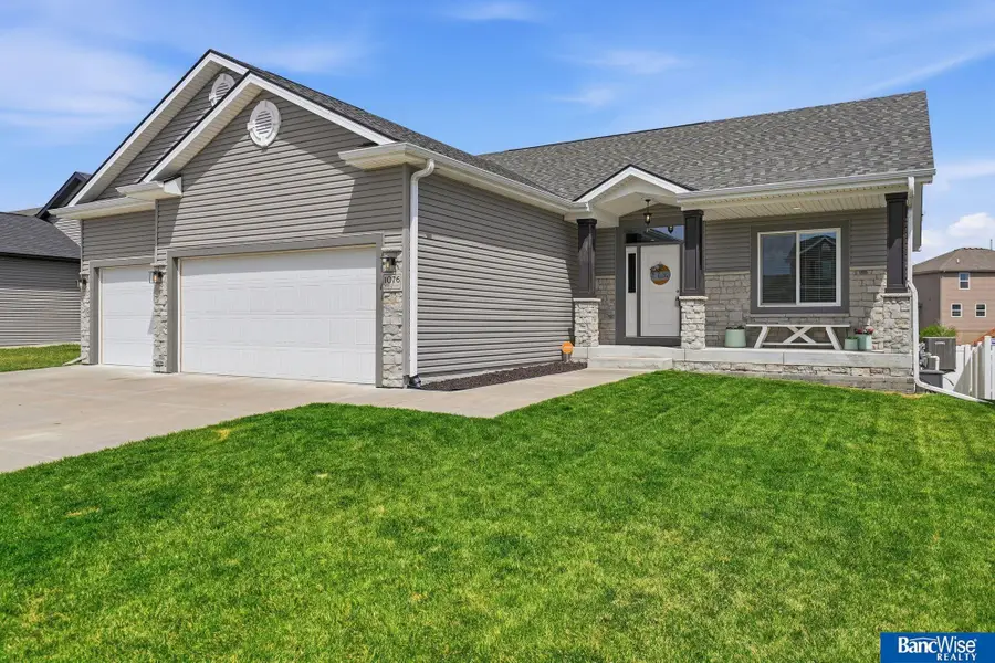 1076 Middleton Avenue, Lincoln, NE 68521 - #3