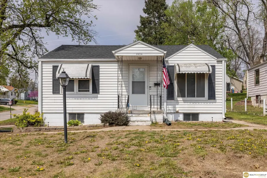 7928 Park Drive, Ralston, NE 68127 - #2