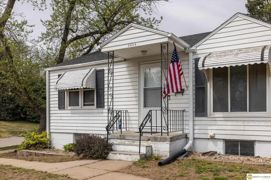 7928 Park Drive, Ralston, NE 68127 - #3