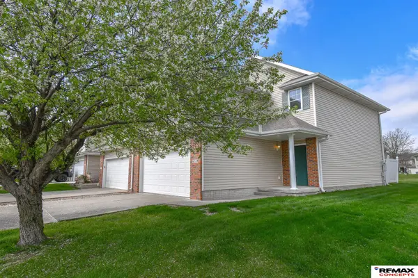 6749 S 90th Street, Lincoln, NE 68526