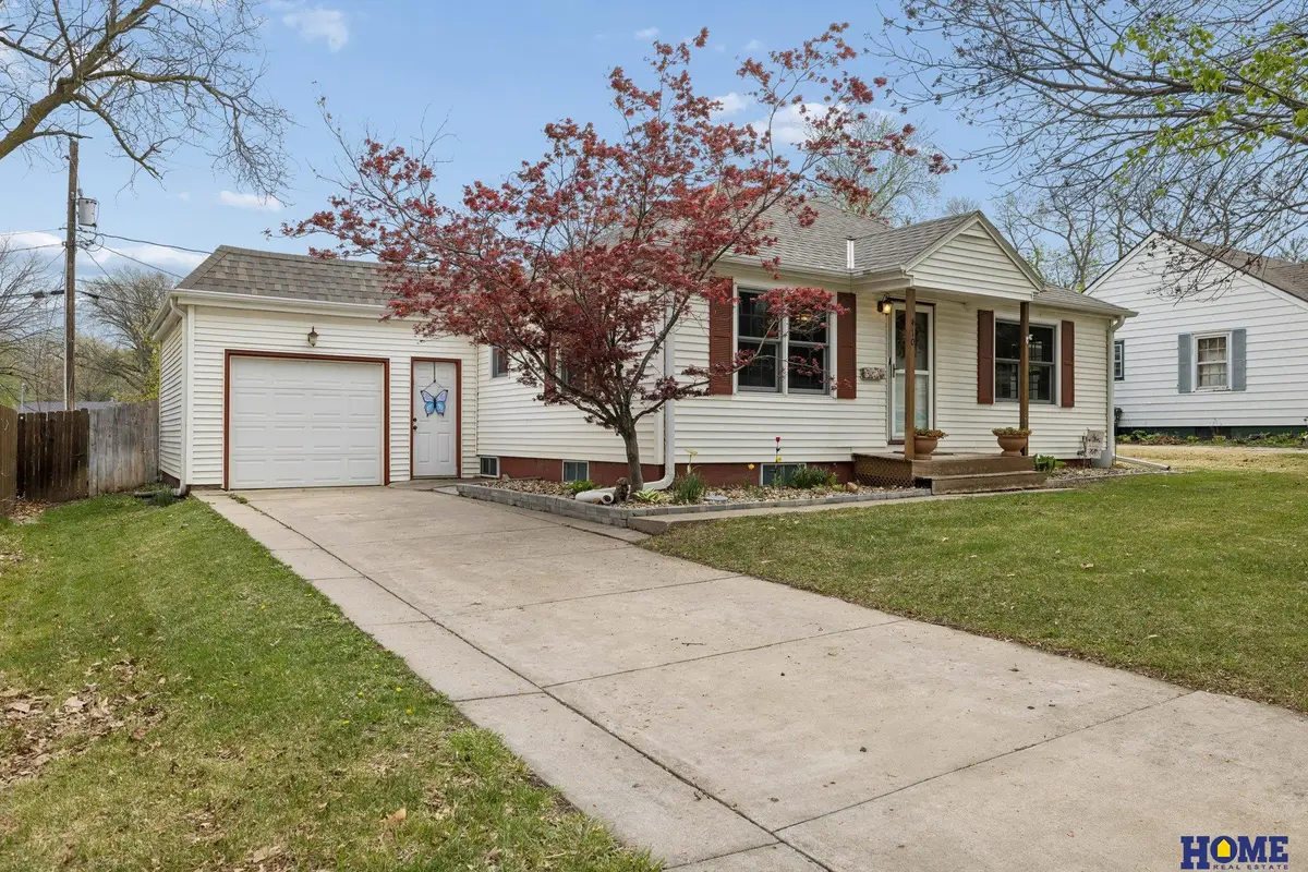 410 S 38th Street, Lincoln, NE 68510 - #1