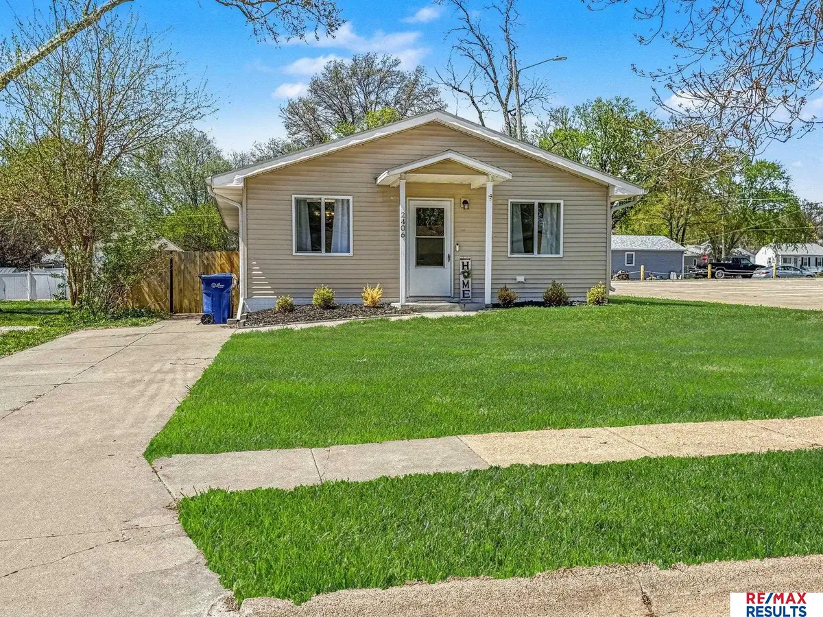 2406 Madison Street, Bellevue, NE 68005 - #1