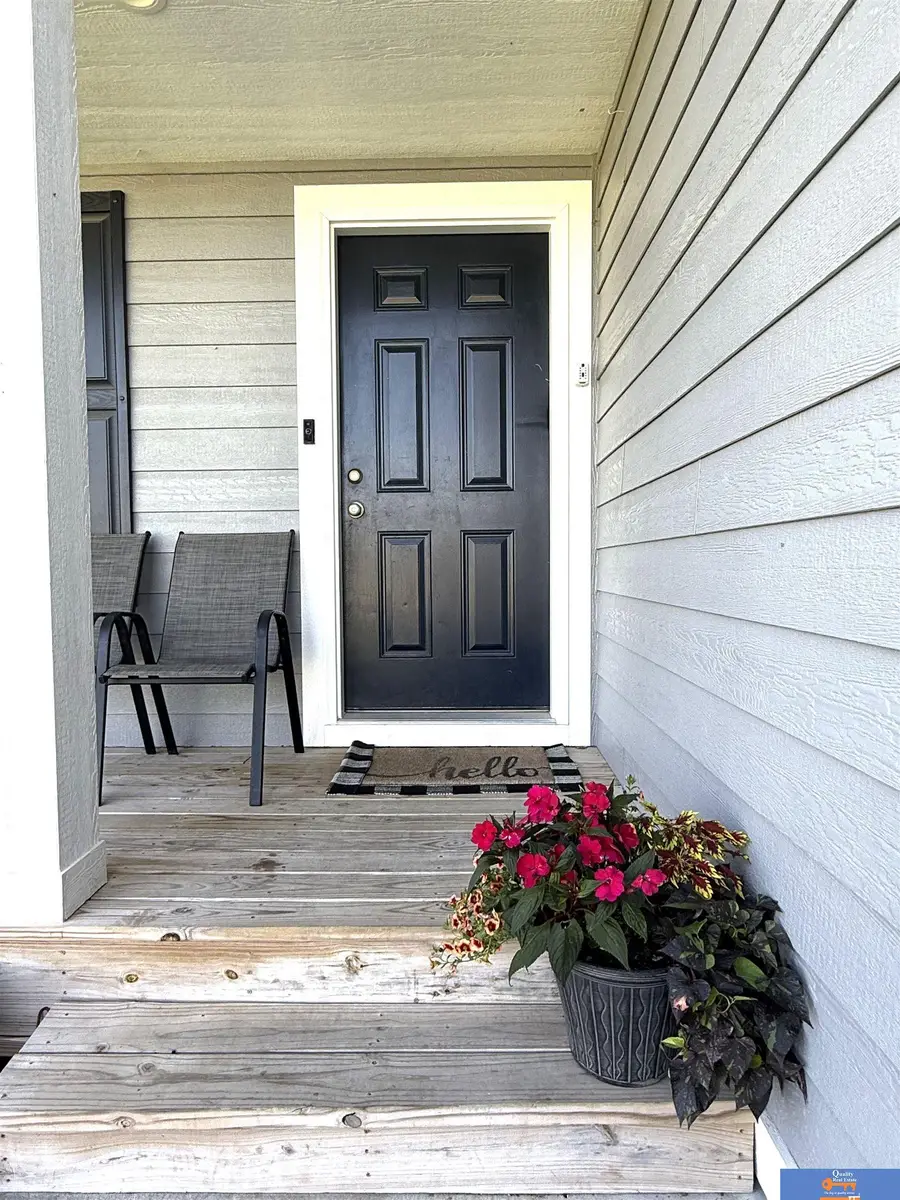 812 Sun Ridge Drive, Beatrice, NE 68310 - #3