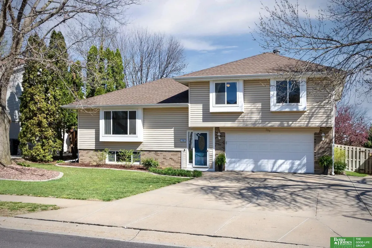706 Joseph Drive, Papillion, NE 68046 - #1